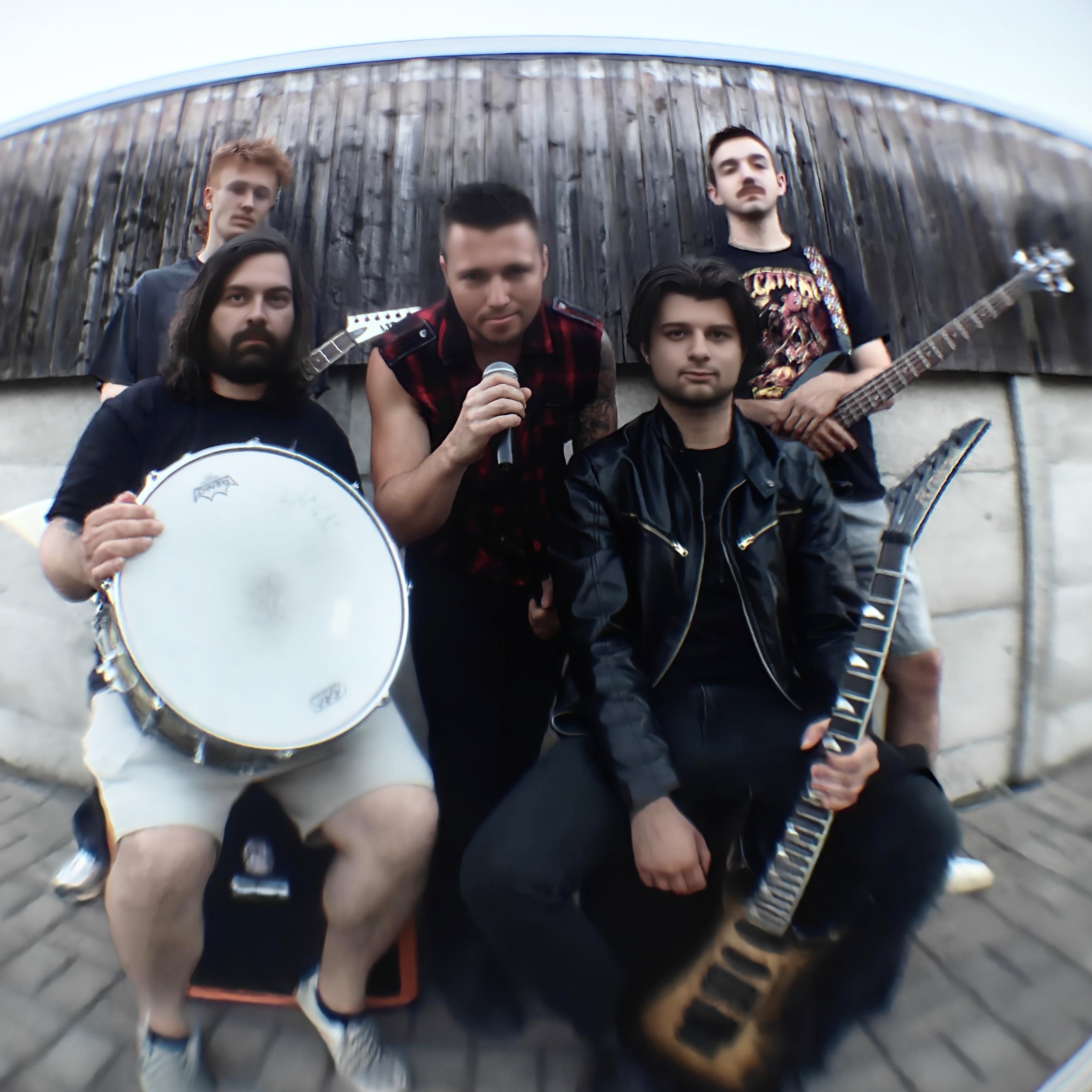 Static Youth met hun instrumenten